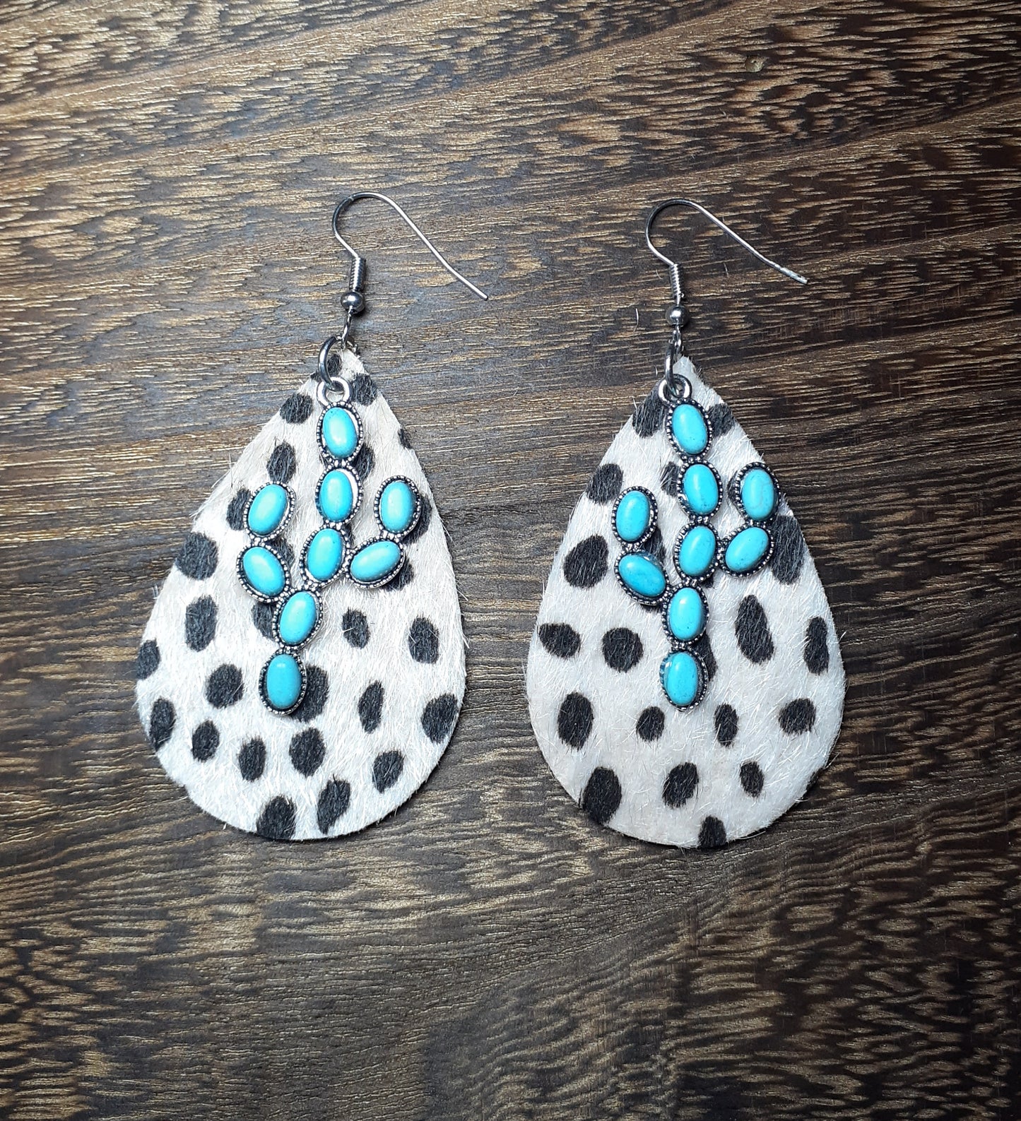 Turquoise Cactus Pendant + Beige Spotted Earrings