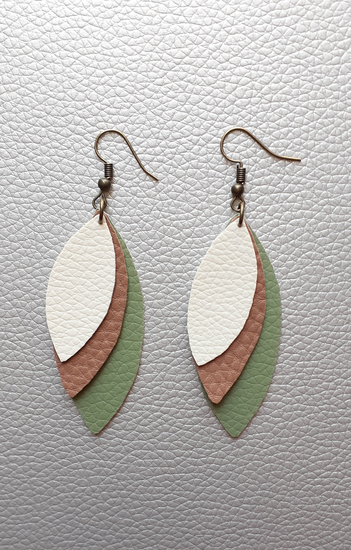Sage, Brown + Off-White Leaf Drops